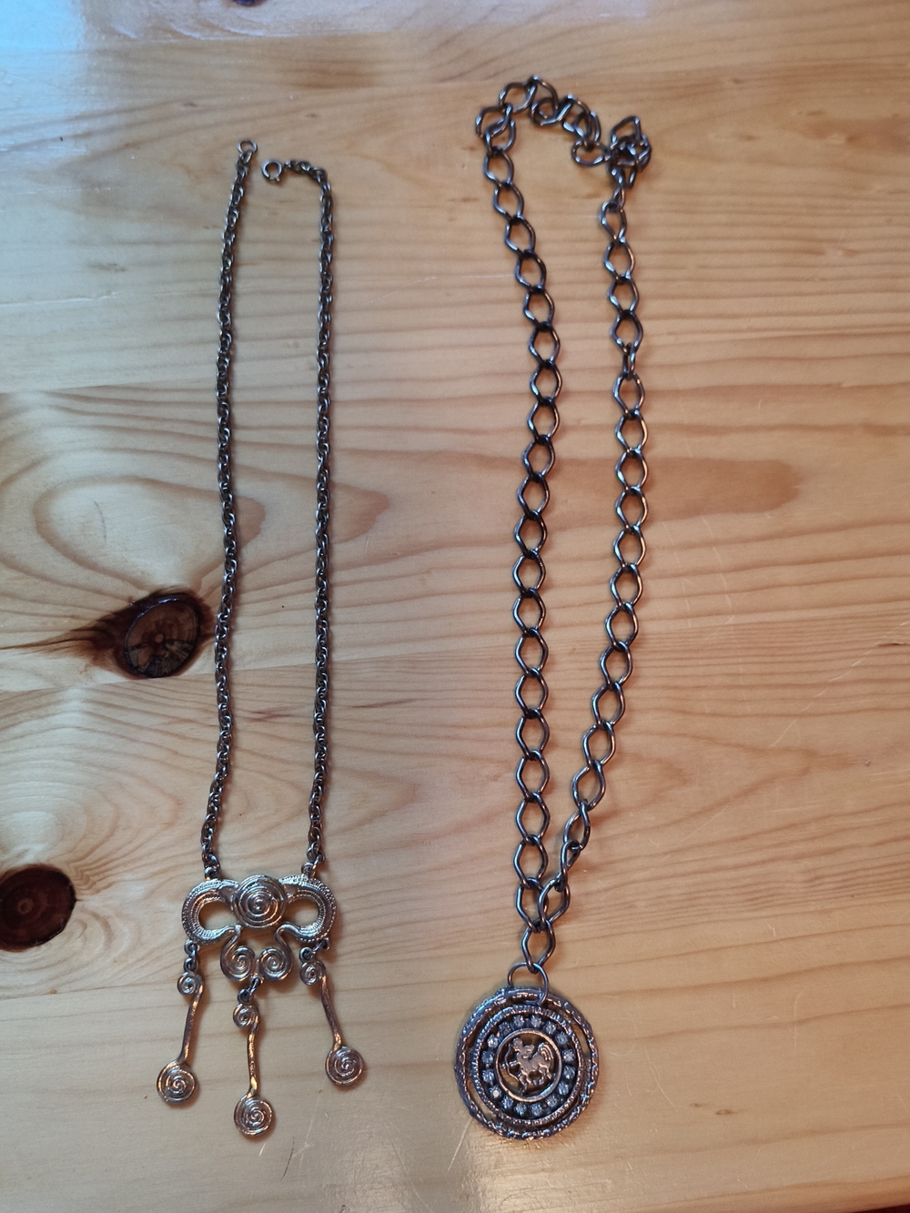 2 Pk - Two Costume Jewelry Necklaces